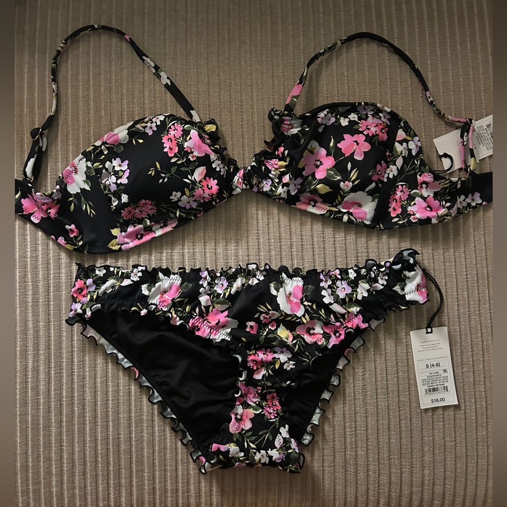 NWT Black floral bikini set